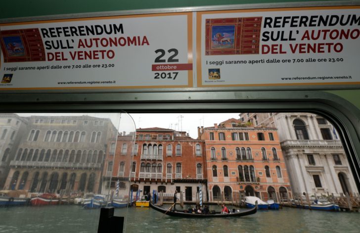 ITALY-POLITICS-REFERENDUMS-AUTONOMY-REGIONS