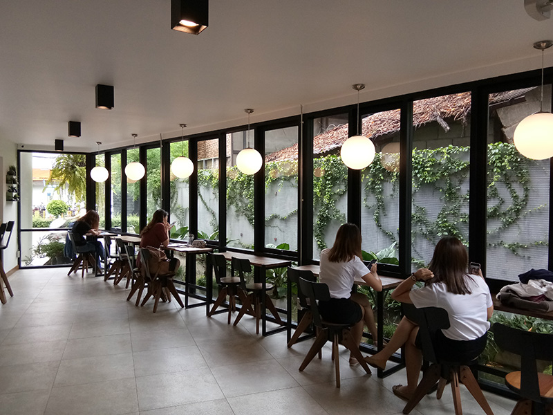 Thesis Coffee เชียงใหม่ ร้านกาแฟ สไตล์ “โคเวิร์กกิ้งสเปซ”