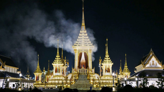 ควันพระเมรุมาศ-1-696x392