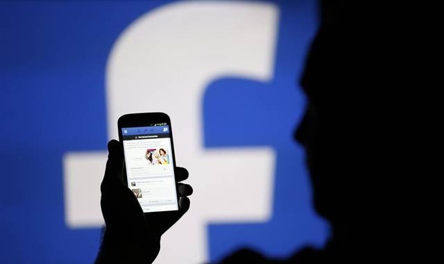 แกะรอย Facebook จากดาวใกล้ดับ พลิกวิกฤตสู่รายรับ 3 แสนล้าน รวย – รุ่ง ฉุดไม่อยู่