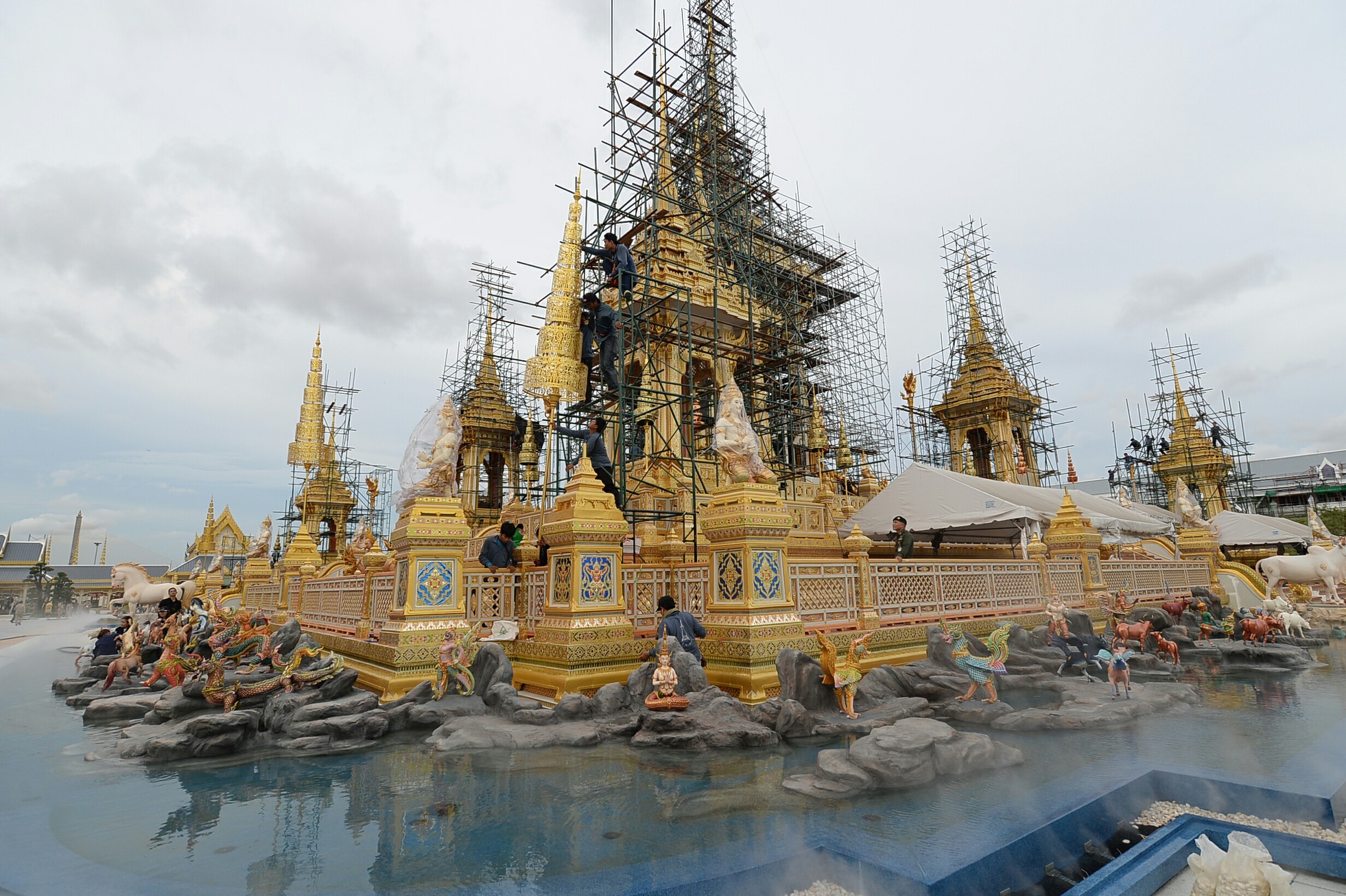 ประกาศหมายกำหนดการ พระราชพิธีทรงบำเพ็ญพระราชกุศลครบรอบ 1 ปี วันสวรรคต