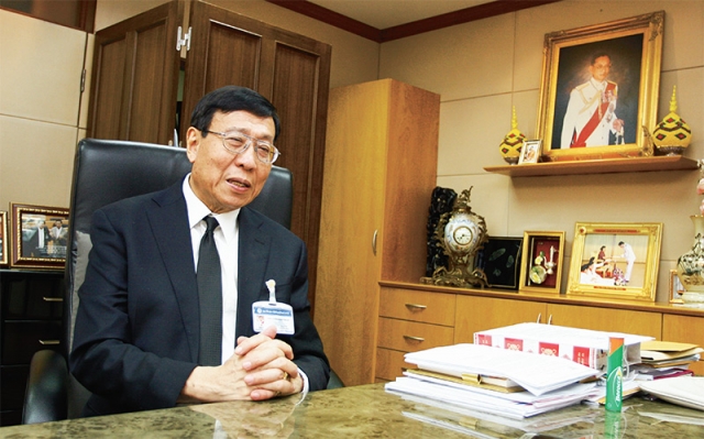 “พรเพชร” ใต้ร่มทศพิธราชธรรม “ความยุติธรรมต้องอยู่เหนือกฎหมาย”