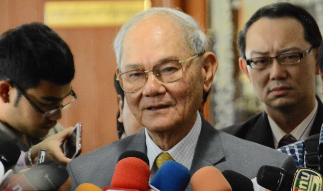 “มีชัย”ไม่ติดใจ กรณีสนช.ไม่รีเซ็ตตุลาการศาลรธน. เผยกฤษฎีกาส่งกม.เลือกตั้งท้องถิ่นให้มท.เเล้ว