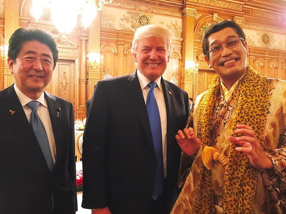 ได้เจอกันเเล้ว ! ดาราดัง “ปิโกะทาโร่” กระทบไหล่ “โดนัลด์ ทรัมป์” ในงานเลี้ยงระหว่างเยือนญี่ปุ่น