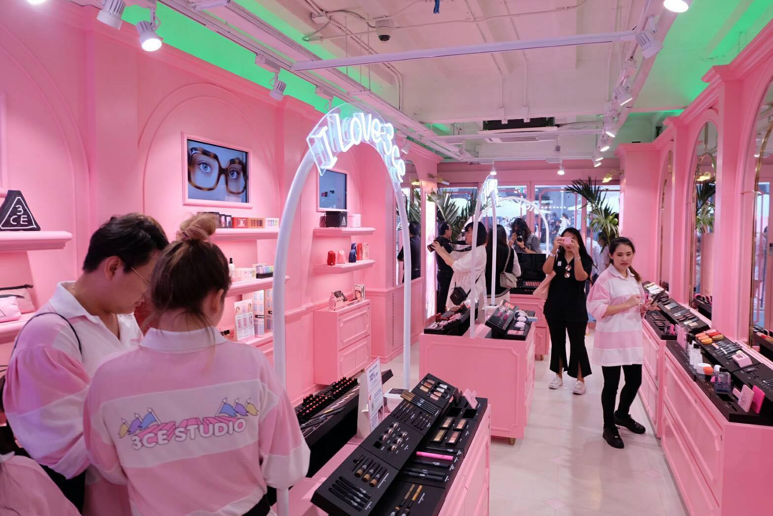 ถูกใจสาวกเกาหลี! Stylenanda เปิด “PINK HOTEL BANGKOK” ร้านเเรกในไทย