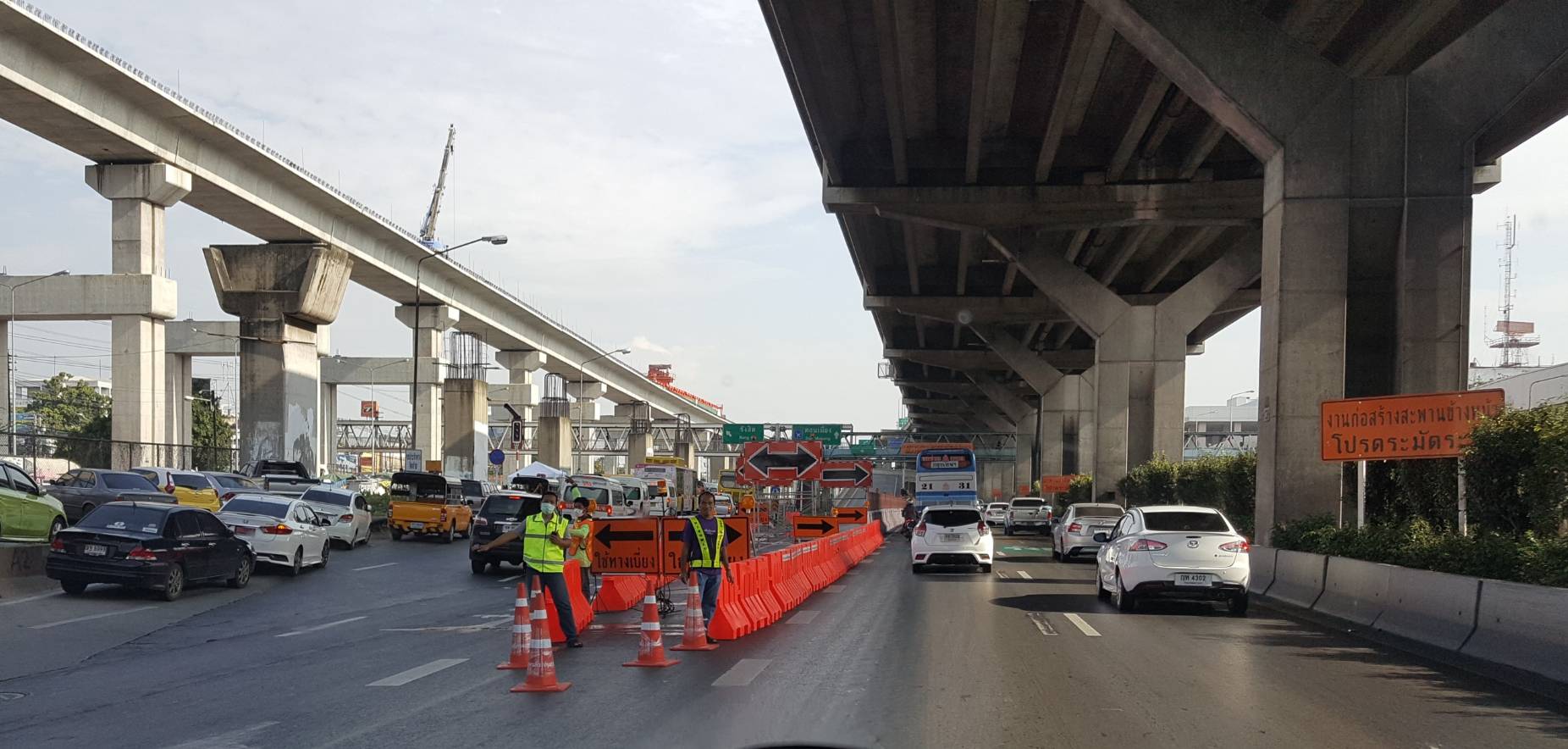ปิดสะพานเข้าสนามบินดอนเมืองวันแรกไร้ปัญหา-ทล.ส่งเจ้าหน้าที่อำนวยจราจร ให้เผื่อเวลามาขึ้นเครื่อง