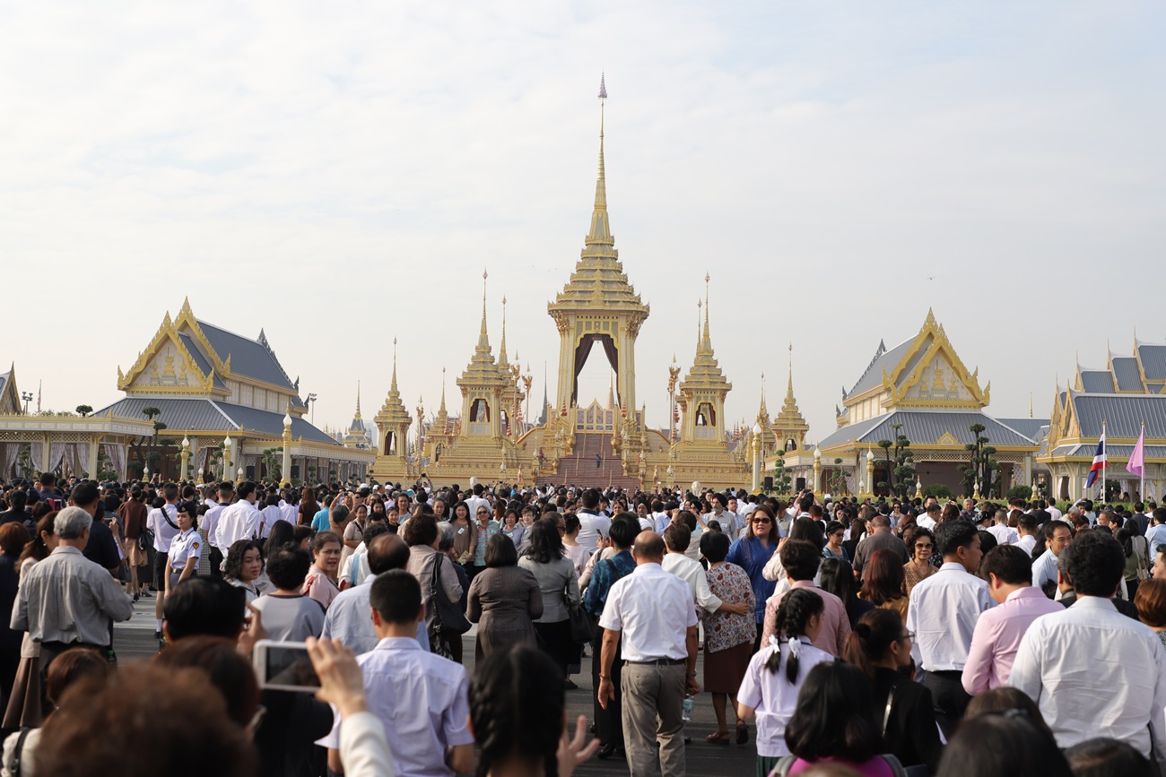 เปลี่ยนกฎเข้าชมพระเมรุมาศ ให้อยู่ด้านล่างเท่านั้น ห้ามขึ้นองค์พระเมรุมาศทุกชั้น