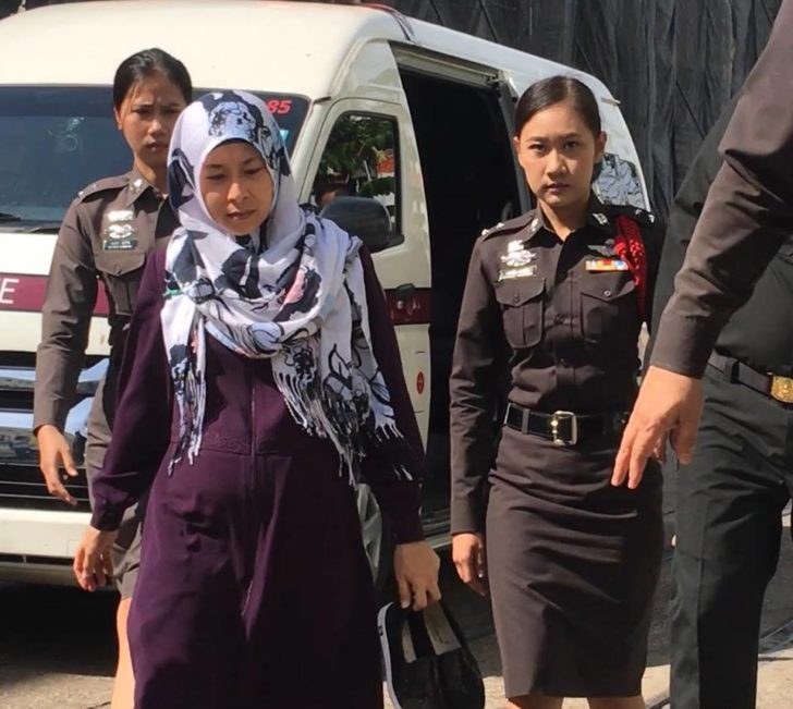 นำผู้ต้องหาเอี่ยวบึ้ม “ราชประสงค์” ฝากขัง ผญบ.ยันลูกบ้านบริสุทธิ์ ตอนเกิดเหตุอยู่ตปท.