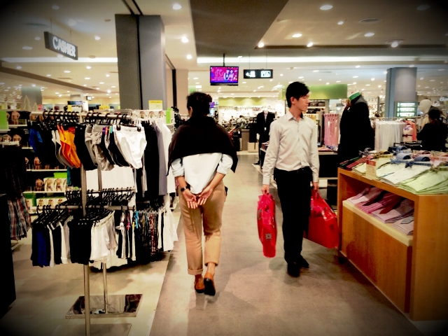 คิดให้รอบคอบ… ก่อน “ช้อปช่วยชาติ”-