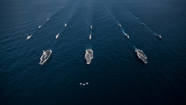 Three F/A-18E Super Hornets fly in formation over the aircraft carriers USS Ronald Reagan USS Theodore Roosevelt USS Nimitz and their strike groups along with ships from the Republic of Korea in the Western Pacific เครื่องบินกองทัพสหรัฐตกในทะเลฟิลิปปินส์ ยังไม่รู้ชะตากรรม 11 ชีวิตบนเครื่อง