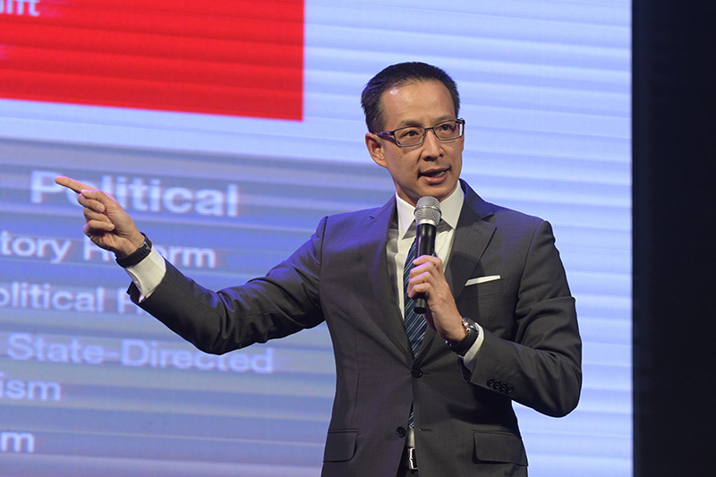 พลิกมุมคิด “สาระ ล่ำซำ” ทรานส์ฟอร์มสู่เกมอินชัวร์เทค