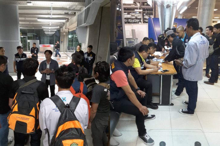 แรงงานไทยในดูไบที่ถูกลอยแพ กลับถึงไทยแล้ว 31 คน