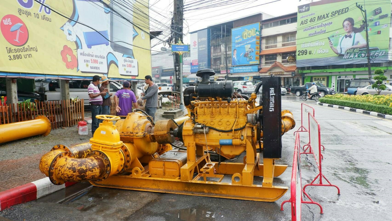 เมืองคอนผวาหวั่นน้ำท่วมหลังอุตุฯประกาศเตือน ผู้ว่าฯสั่งการเตรียมรับมือ 24 ชม.