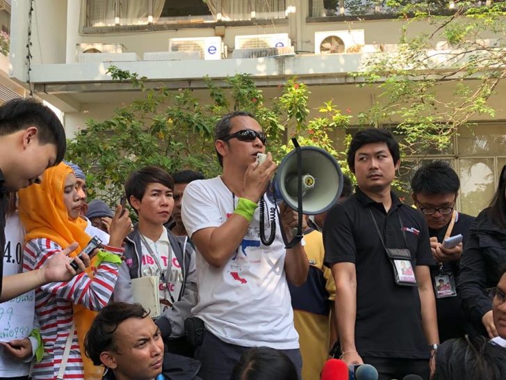กลุ่มต้านโรงไฟฟ้าปักหลักชุมนุมทำเนียบ-กลุ่มหนุนโผล่ ไม่รีบสร้าง ไฟไม่พอใช้