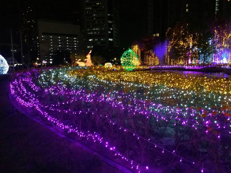 สวนเรืองแสงแหล่งเที่ยวใหม่กลางกรุงเทพฯ
