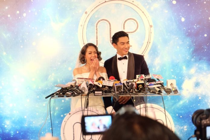 “เป๊ก-นิว” ปลื้ม พระองค์หญิงสิริวัณณวรีฯ ประทานชุดเเต่งงาน จัดเต็มฉลองธีม “Ultra Space”