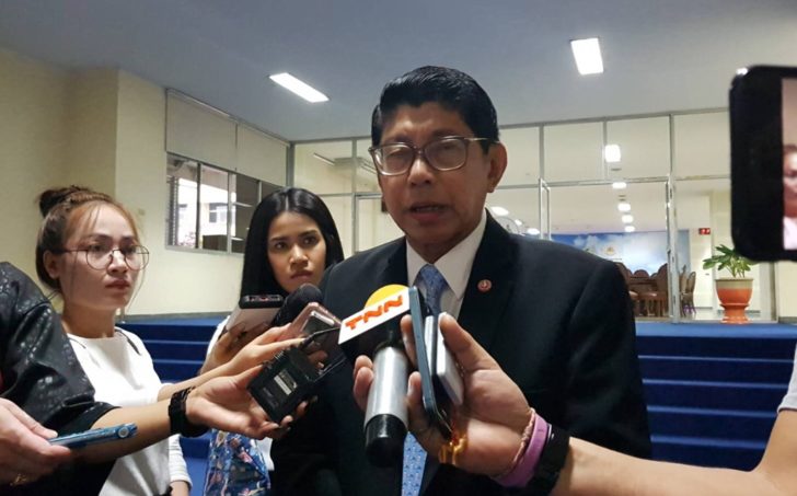 “วิษณุ” เมินเพื่อไทยค้าน เลื่อนบังคับใช้ พ.ร.ป.เลือกตั้ง ส.ส. บอกเป็นเรื่องของ สนช.
