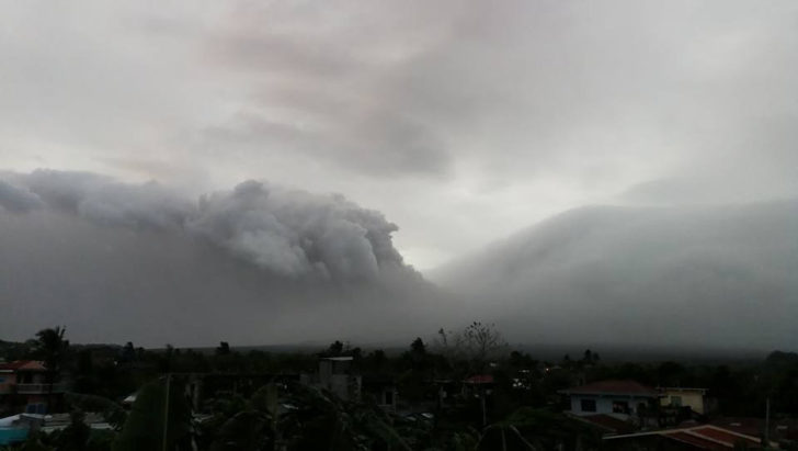 Mount Mayon erupts in Legazpi City