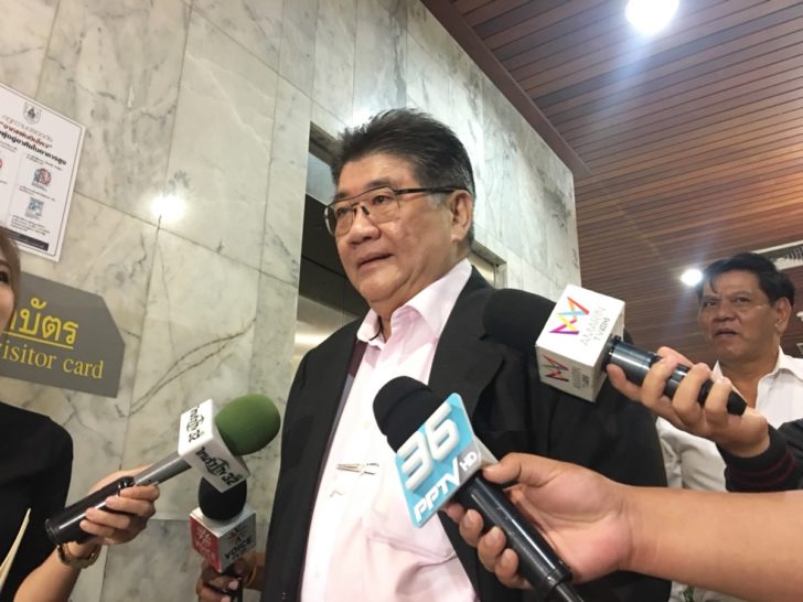 “ภูมิธรรม” ยันพท.ไม่ได้ติดต่อ”ยิ่งลักษณ์”เชื่อจะชัดเจนเร็วนี้ คาดยื่นศาลรธน.วินิจฉัยคำสั่งหน.คสช. 15 ม.ค.