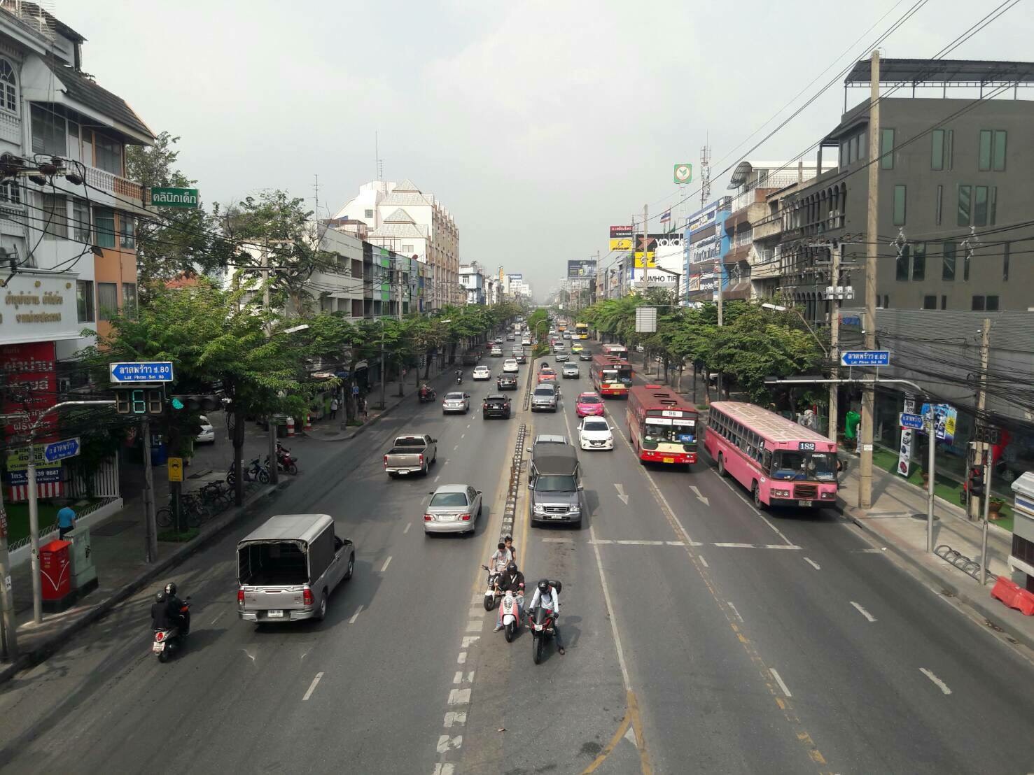 คนลาดพร้าวเตรียมพร้อม! ศุกร์นี้ปิดถนนเบี่ยงจราจรสร้างรถไฟฟ้าสายสีเหลือง