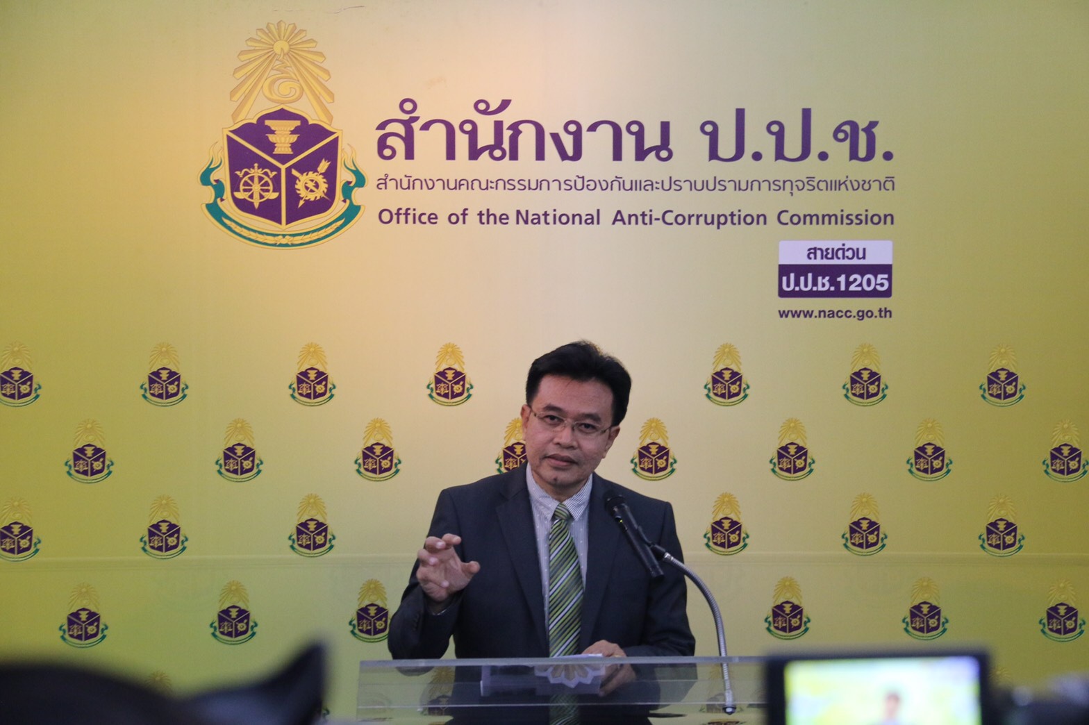 เซอร์ไพรส์! ป.ป.ช.เรียก “บิ๊กป้อม” สอบเพิ่มครั้งที่ 3 ปม “นาฬิกาเพื่อน” ร่อนหนังสือถึงตัวแทนจำหน่ายนาฬิกาหรู 13 แห่ง