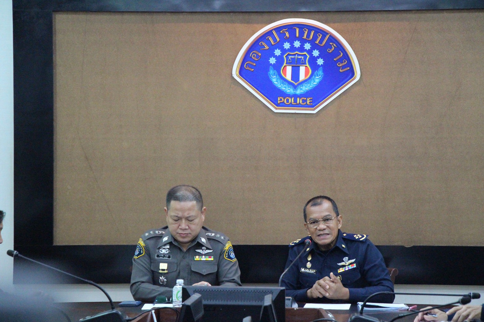 คปภ.นำผู้เสียหายบุกแจ้งกองปราบฯเชือดโบรกเกอร์เถื่อนหลอกขายประกัน