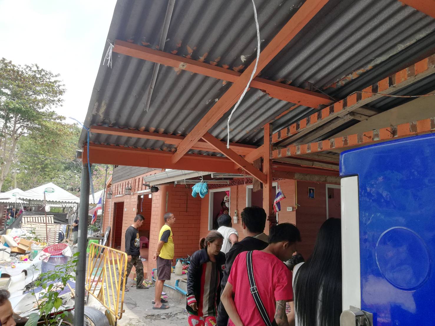 รื้อแล้ว! บ้านหลังใหญ่ในชุมชน “ป้อมมหากาฬ” เจ้าของสมัครใจ