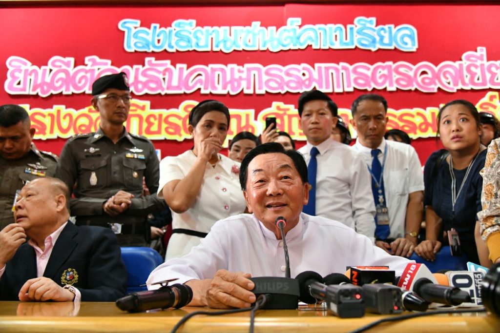 ผอ.เซนต์คาเบรียลประกาศยุติบทบาทบริหาร หลัง น.ร.-ผู้ปกครองชุมนุมขับไล่กว่า 6 ชม.