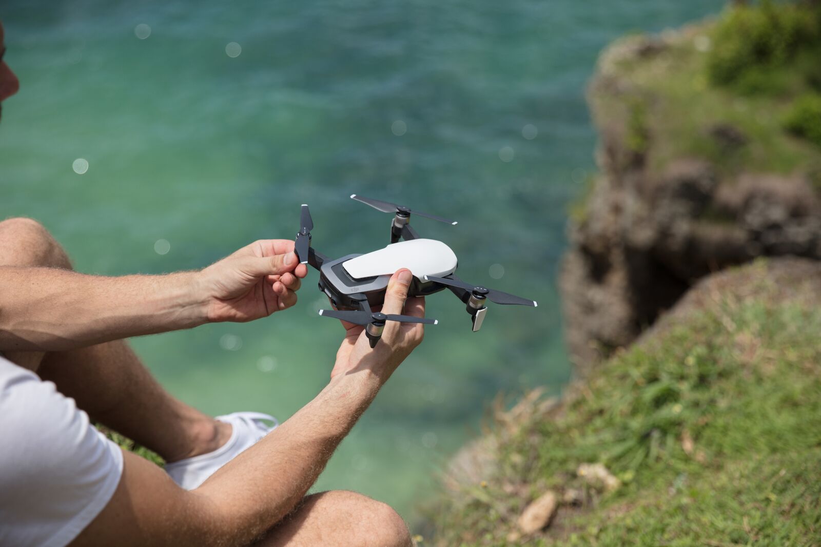 มาไทยเเล้ว! เปิดตัวโดรนจิ๋วเเต่เเจ๋ว “DJI Mavic Air” พับได้-สเปกล้ำ เจาะไลฟ์สไตล์คนชอบเที่ยว