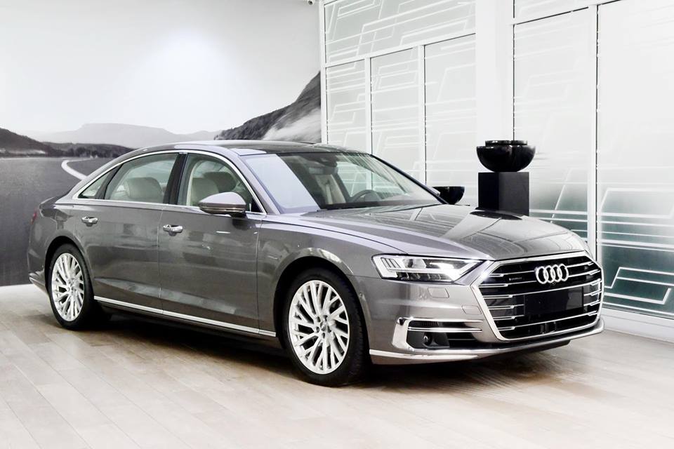 ออดี้ A8 L ขีดสุดพรีเมี่ยมลักเซอรี่คาร์