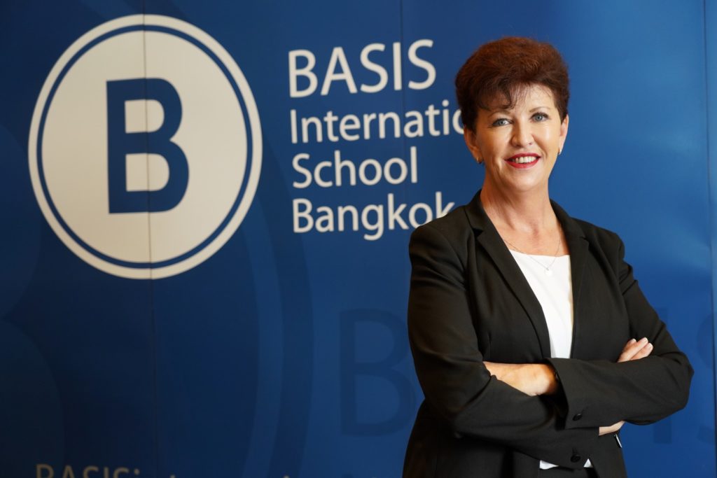 แคโรลิน แมคกาวีย์ ผู้บริหาร โรงเรียนนานาชาติ Basis