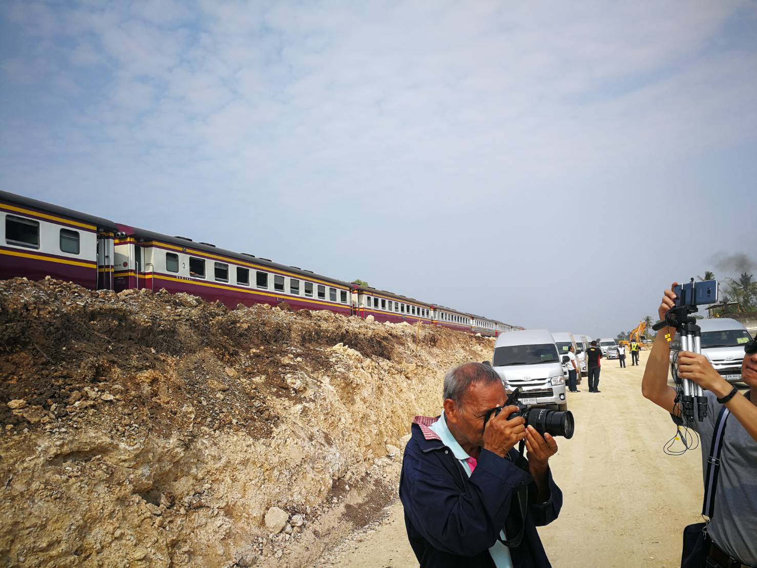 รถไฟความเร็วสูงไทย-จีน เฟสแรก “กลางดง-ปางอโศก” ถมคันดินแล้ว 7% อีก 4 เดือนเสร็จ