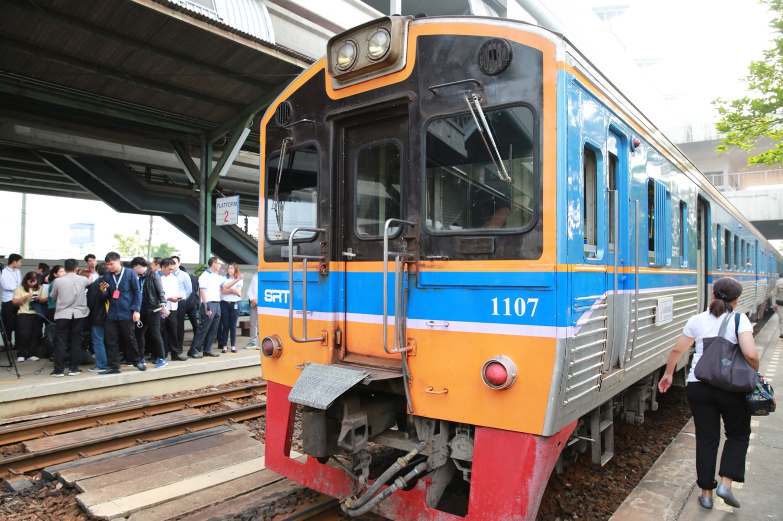รถไฟดีเซลราง “ลาดกระบัง-หัวลำโพง” เร็วไม่แพ้แอร์พอร์ตลิงก์ ค่าโดยสาร 10-20 บาท