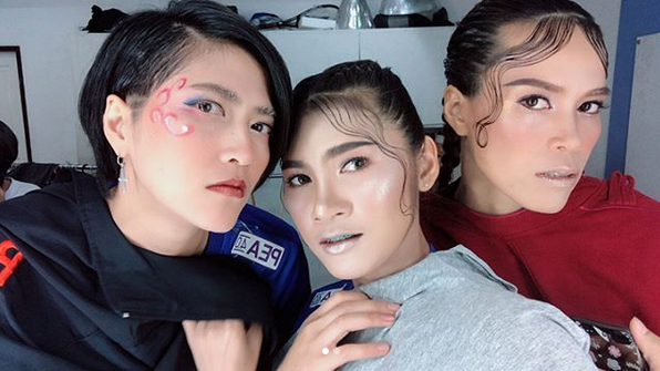จำแทบไม่ได้! นักตบสาวไทยพลิกโฉม แต่งหน้าทำผม ถ่ายแบบแฟชั่นโปรโมตชุดแข่ง
