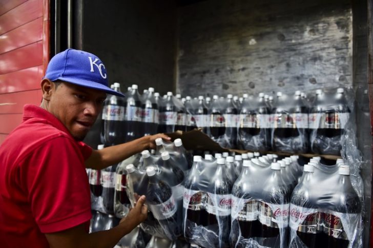 VENEZUELA-ECONOMY-CRISIS-COCA COLA