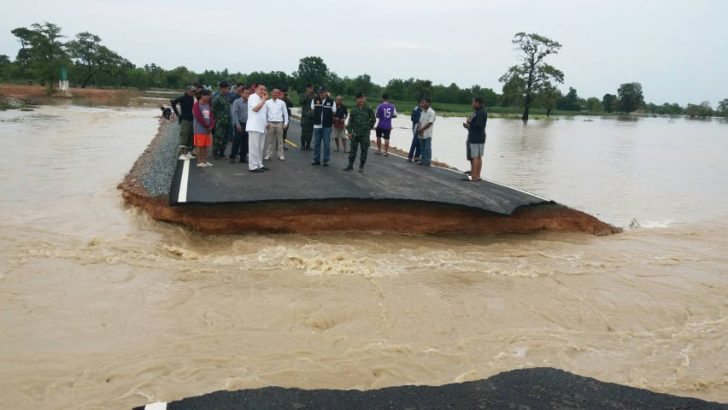 ฝนถล่ม อ.ตาพระยา จ.สระแก้ว ท่วม 4 หมู่บ้าน 43 หลังคาเรือน พื้นที่เกษตร-ถนน รอสำรวจความเสียหาย