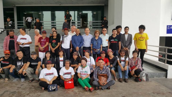 อัยการส่งฟ้องผู้ชุมนุม “อยากเลือกตั้ง” 40 ราย คดีชุมนุมราชดำเนิน ทีมทนายยื่นคำร้องปล่อยตัว