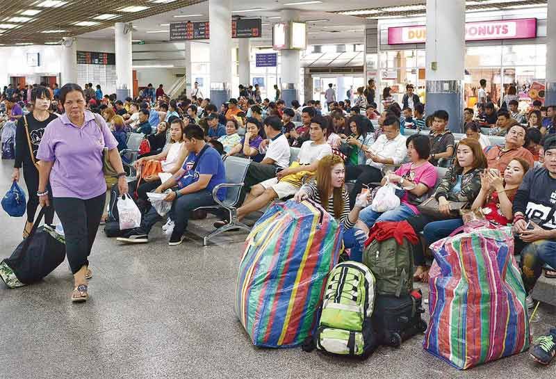 “สนธิรัตน์” สั่งเข้มตรวจราคาสินค้า-บริการช่วงสงกรานต์ ป้องกันฉวยโอกาส ไม่ติดป้าย-ขายแพงมีโทษ!