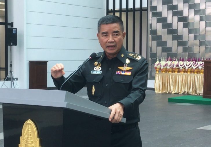 “ผบ.ทบ.” ไม่ประเมิน “ทักษิณ-ยิ่งลักษณ์” เคลื่อนไหว บอกไม่สลักสำคัญ
