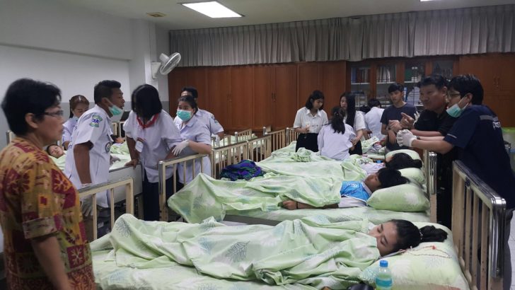 “เอราวัณ” เผยหาม น.ร.ค่าย ร.ร.สตรีวิทย์ฯ 19 ราย ส่ง รพ.-ทีม กทม.เร่งหาสาเหตุท้องเสีย