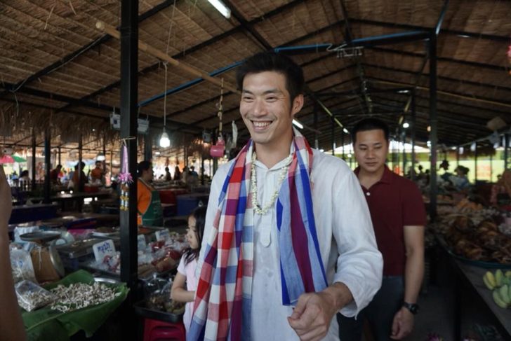 “ธนาธร” เผยเสียงตอบรับพื้นที่อีสานดี จ่อลุยเหนือต่อ หวังกกต.ยึดความถูกต้องรับตั้ง “พรรคอนาคตใหม่”