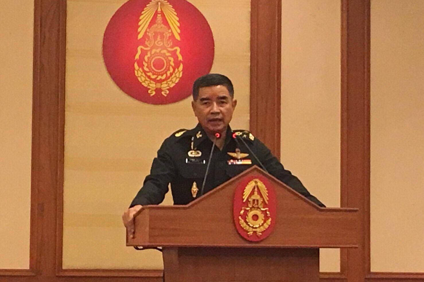 ผบ.ทบ. ยัน คสช.ไม่เลือกปฏิบัติ อนุมัติให้ประชุมพรรคฯ ไม่ห่วงนักการเมืองจ้อสื่อ