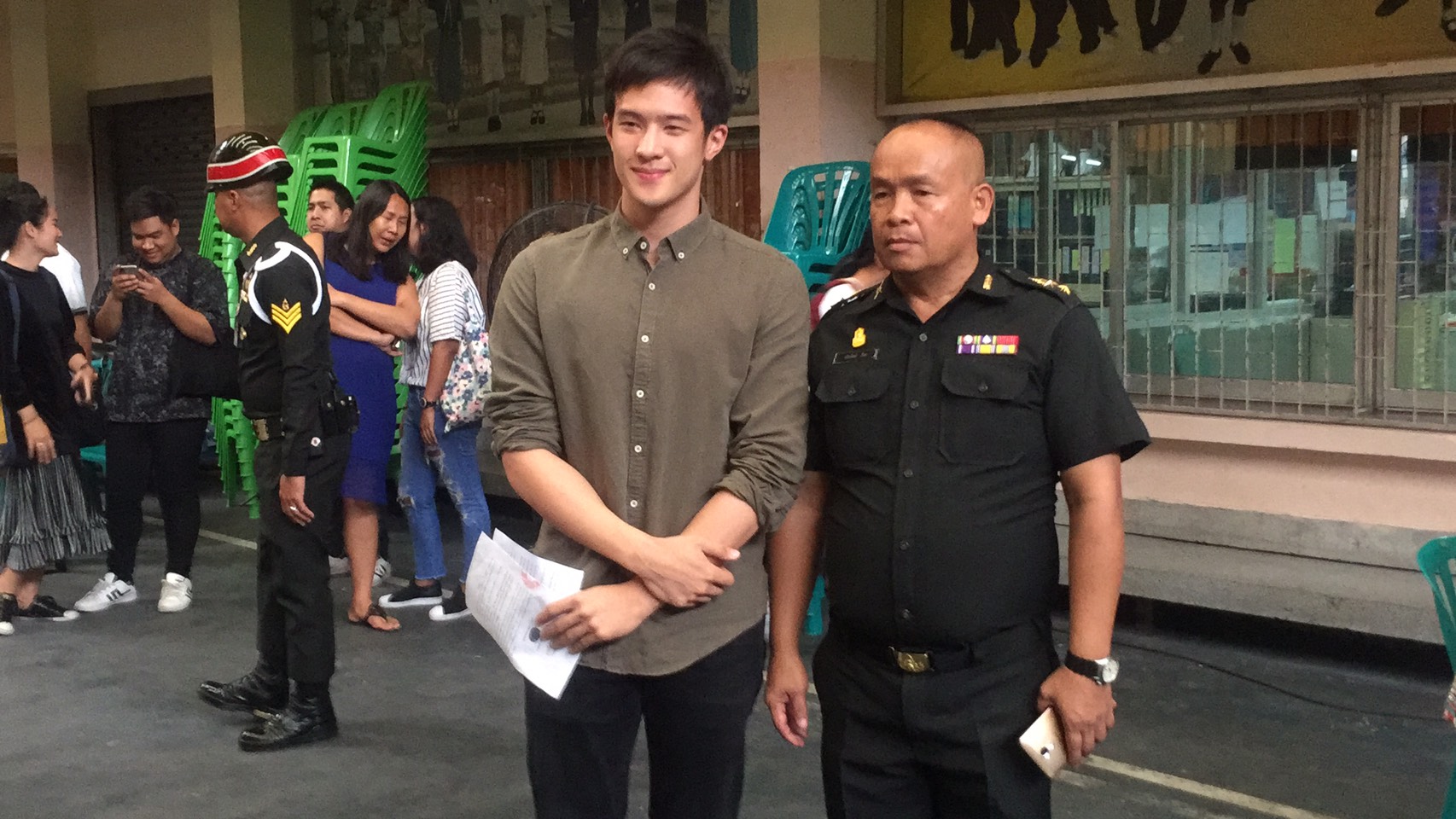 ยังไม่พร้อม! “เจมส์ มาร์” ขอผ่อนผันทหารอีกปี ติดเรียนป.โท-งานแสดง