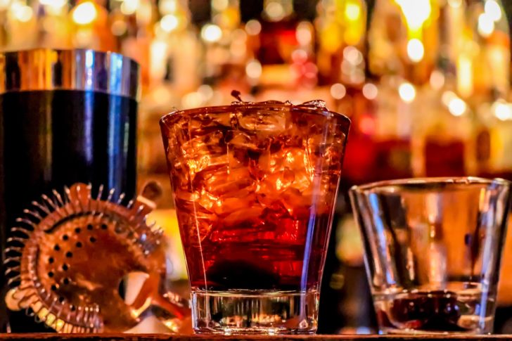 alcohol-3194824_1920