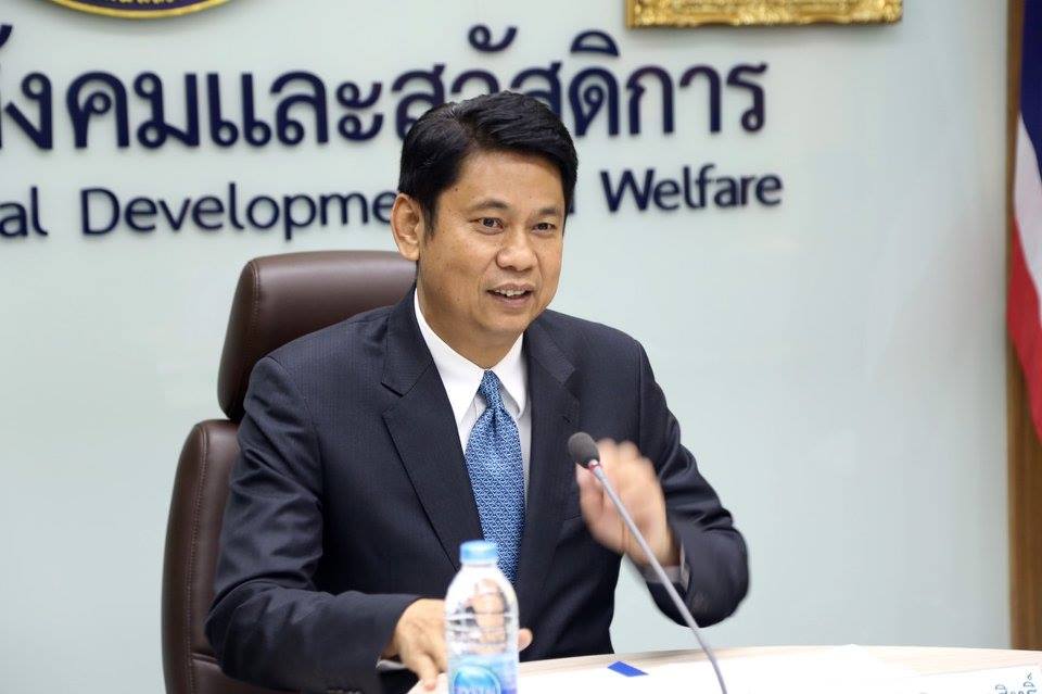 ครม. มีมติให้ “พุฒิพัฒน์” ปลัดพม. ออกจากราชการไว้ก่อน จากปัญหาทุจริตเงินคนจน