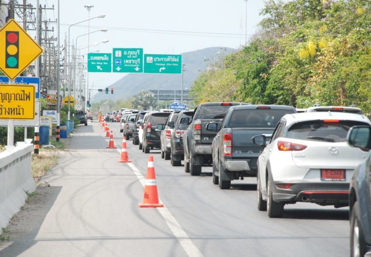 รถติด-728x505 ประจวบเริ่มแน่น! รถขาเข้า กทม.แน่นถนนเพชรเกษม ตำรวจแนะใช้ทางเลี่ยง