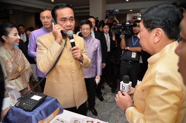 “ประยุทธ์” แจง “ไทยนิยม” เผยปชช. ส่วนใหญ่อยากให้แก้ปัญหาการสัญจร-ทำถนน