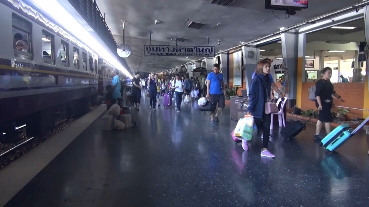 สถานีรถไฟหาดใหญ่แน่น ปชช.เริ่มเดินทางกลับภูมิลำเนา มาเลย์แห่เที่ยวสงกรานต์คึกคัก