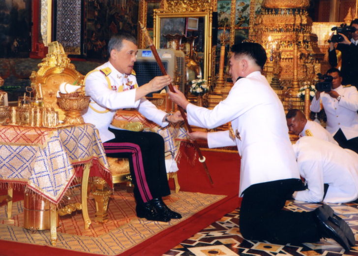 สมเด็จพระเจ้าอยู่หัว เสด็จฯ พระราชพิธีพืชมงคลฯ ที่วัดพระแก้ว