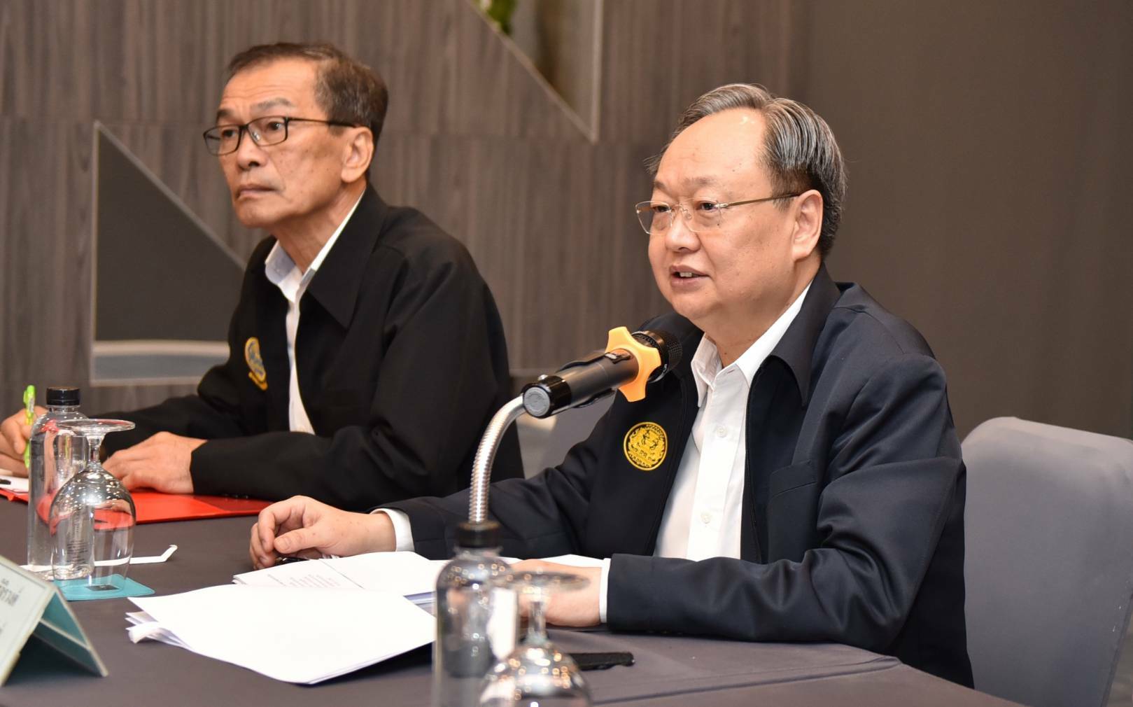 “สนธิรัตน์” นำผู้บริหารกระทรวงฯลงพื้นที่ร่วมหารือเอกชน จ.บุรีรัมย์ หาช่องทางพัฒนาสินค้า
